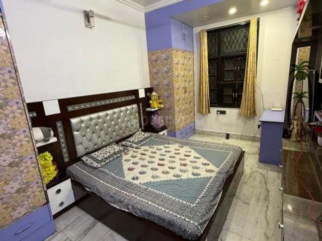 3 BHK Independent Builder Floor in Shalimar Bagh for resale New Delhi. The reference number is 20069592