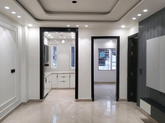 3 BHK Independent Builder Floor in Shalimar Bagh for resale New Delhi. The reference number is 20119203