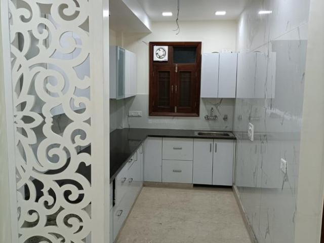 3 BHK Independent Builder Floor in Shalimar Bagh for resale New Delhi. The reference number is 8359229