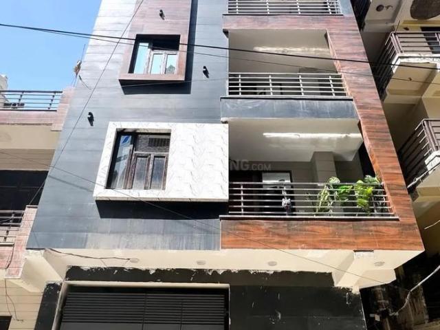 3 BHK Independent Builder Floor in Shastri Nagar for resale New Delhi. The reference number is 16711341