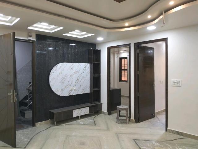 3 BHK Independent Builder Floor in Shastri Nagar for resale New Delhi. The reference number is 19572200