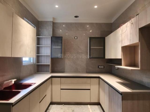 3 BHK Independent Builder Floor in South Extension II for resale New Delhi. The reference number is 20848010