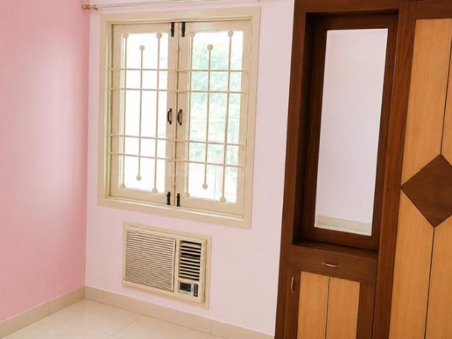 3 BHK Independent Builder Floor in Thiruvanmiyur for resale Chennai. The reference number is 20601260