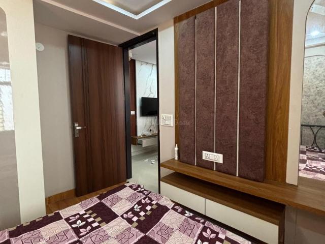 3 BHK Independent Builder Floor in Uttam Nagar for rent New Delhi. The reference number is 20954378