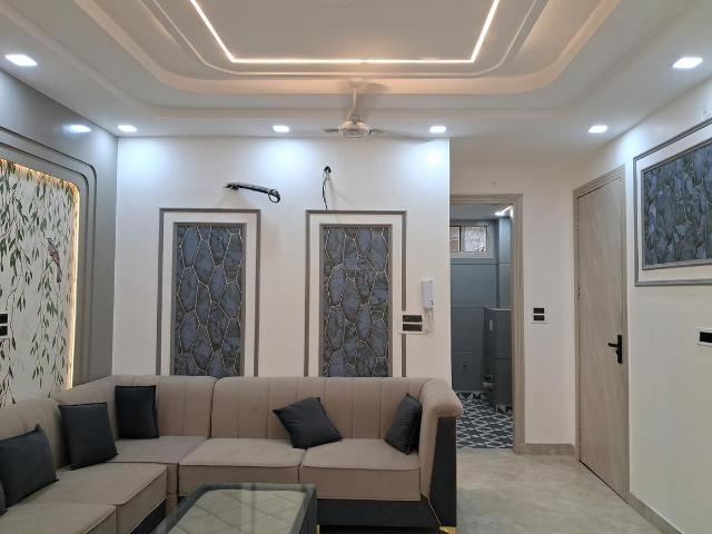 3 BHK Independent Builder Floor in Uttam Nagar for resale New Delhi. The reference number is 20802110
