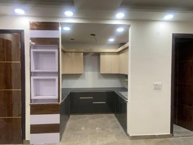 3 BHK Independent Builder Floor in Uttam Nagar for resale New Delhi. The reference number is 9328869