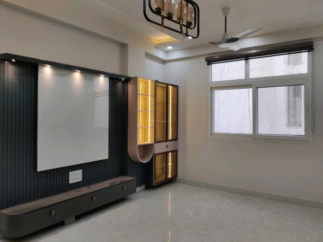 3 BHK Independent Builder Floor in Indirapuram for resale Ghaziabad. The reference number is 19951585