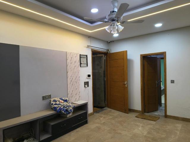3 BHK Independent Builder Floor in Vasundhara for resale Ghaziabad. The reference number is 20732225
