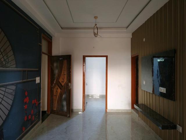 3 BHK Independent Builder Floor in DLF Ankur Vihar for resale Ghaziabad. The reference number is 20902556