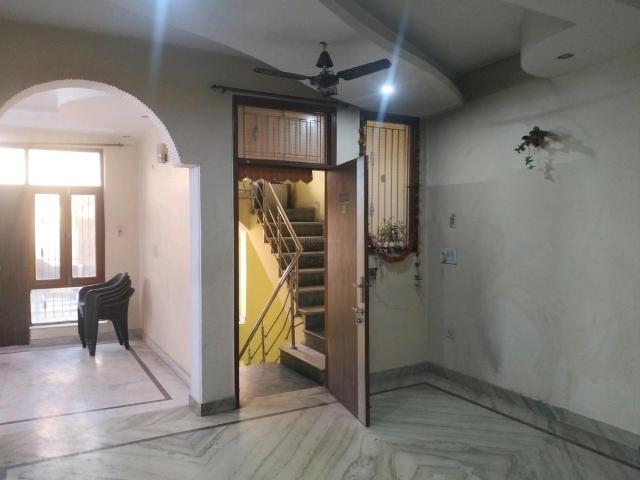 3 BHK Independent Builder Floor in Vikaspuri for rent New Delhi. The reference number is 19608464