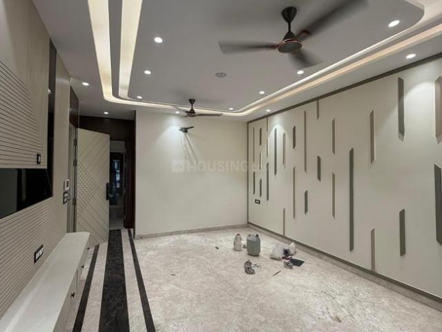 3 BHK Independent Builder Floor in Vikaspuri for resale New Delhi. The reference number is 18743355
