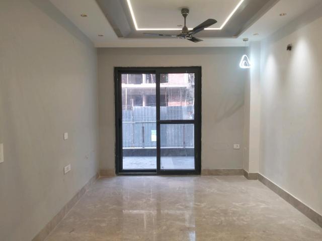 3 BHK Independent Builder Floor in Vikaspuri for resale New Delhi. The reference number is 18815119