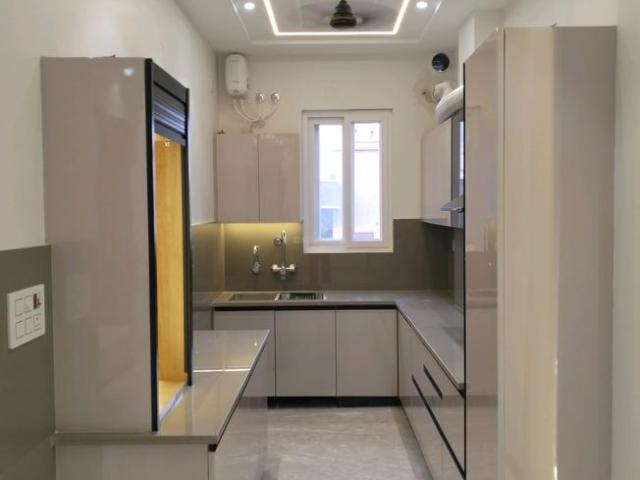 3 BHK Independent Builder Floor in Vikaspuri for resale New Delhi. The reference number is 18815681