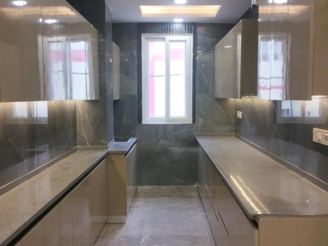 3 BHK Independent Builder Floor in Vikaspuri for resale New Delhi. The reference number is 19211412