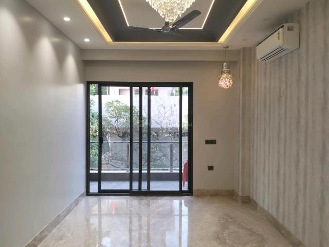 3 BHK Independent Builder Floor in Vikaspuri for resale New Delhi. The reference number is 19212370