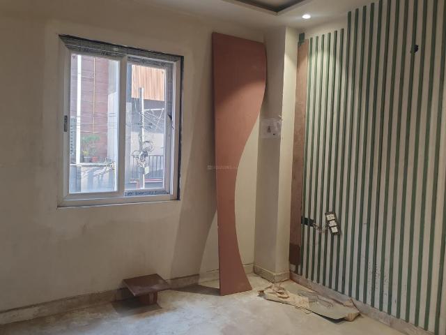 3 BHK Independent Builder Floor in Vikaspuri for resale New Delhi. The reference number is 20178855