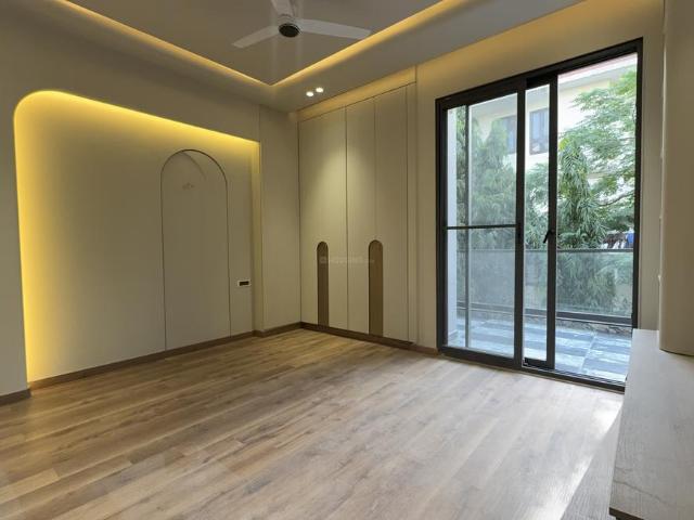 3 BHK Independent Builder Floor in Vikaspuri for resale New Delhi. The reference number is 20263727