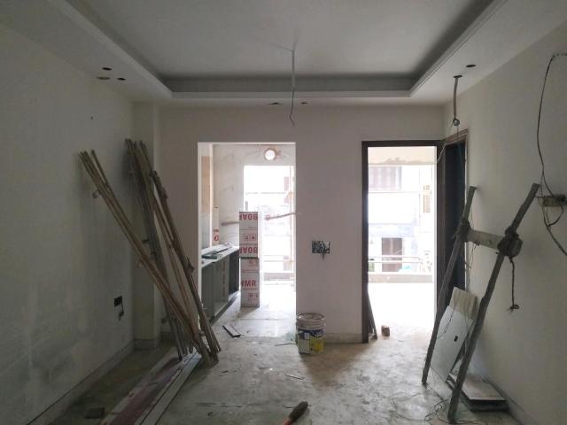 3 BHK Independent Builder Floor in Vikaspuri for resale New Delhi. The reference number is 20653484