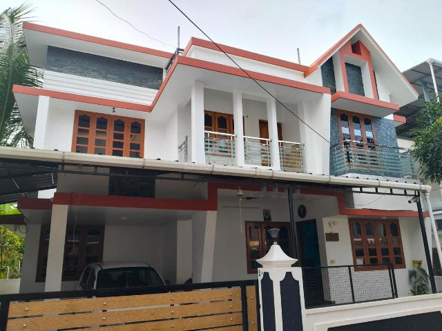 3 BHK Independent House in Thevakkal for rent Kochi. The reference number is 20656896
