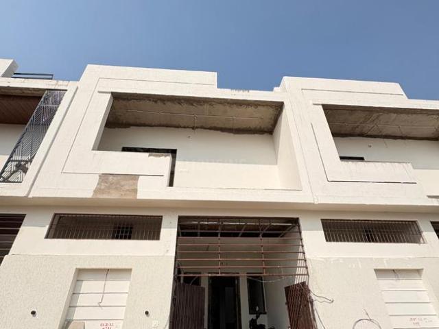 3 BHK Independent House in Vip Road for resale Raipur. The reference number is 18824527