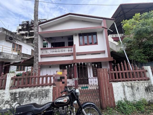 3 BHK Independent House in Vyttila for resale Kochi. The reference number is 20799578
