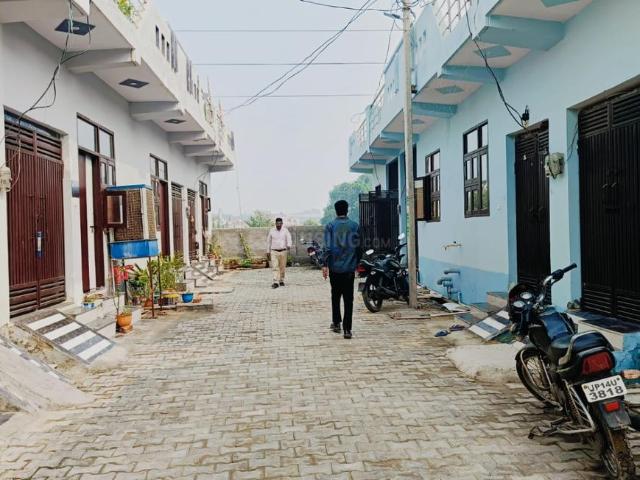 3 BHK Independent House in Wave City for resale NH 24 Ghaziabad. The reference number is 15638290