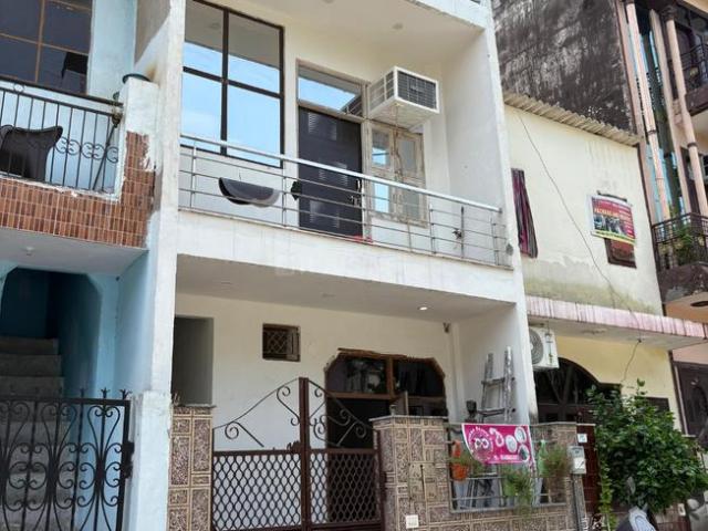 3 BHK Independent House in Alpha II for resale Greater Noida. The reference number is 20814695