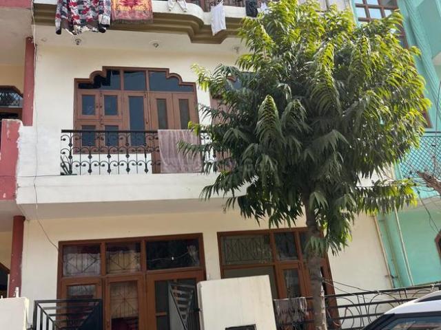 3 BHK Independent House in Beta II Greater Noida for resale Rampur Jagir. The reference number is 17257370