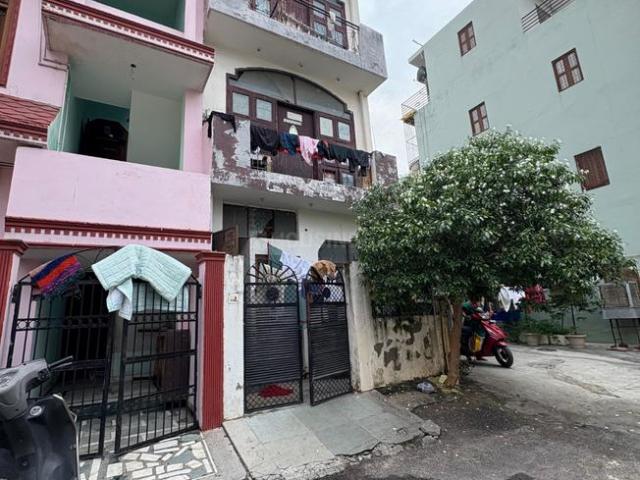 3 BHK Independent House in Beta II Greater Noida for resale Rampur Jagir. The reference number is 18694143