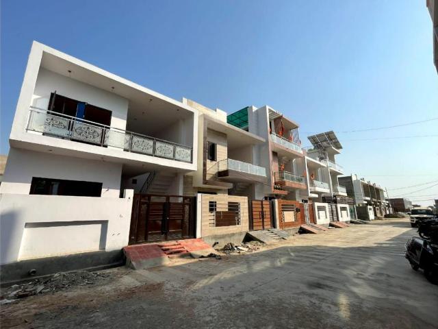 3 BHK Independent House in Bijnor for resale Lucknow. The reference number is 16502109