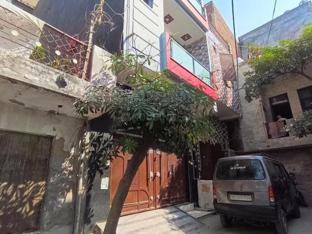 3 BHK Independent House in Burari for resale New Delhi. The reference number is 19781709