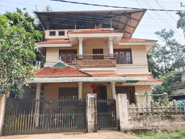 3 BHK Independent House in Chottanikkara for resale Kochi. The reference number is 15913080