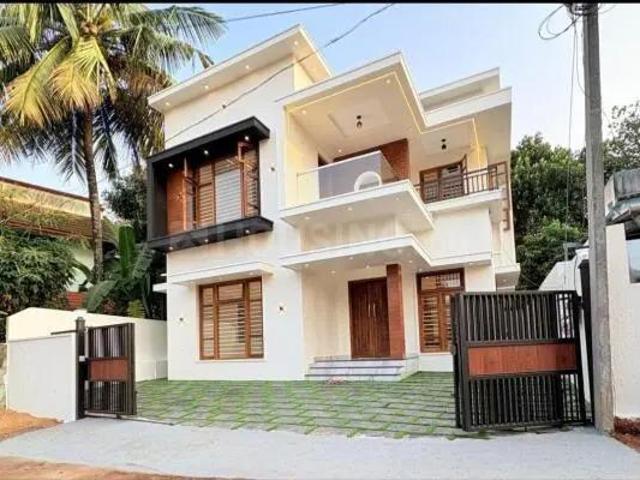 3 BHK Independent House in Chandranagar for resale Palakkad. The reference number is 20167087