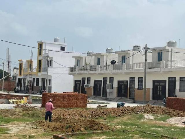 3 BHK Independent House in Chhapraula for resale Greater Noida. The reference number is 17725819