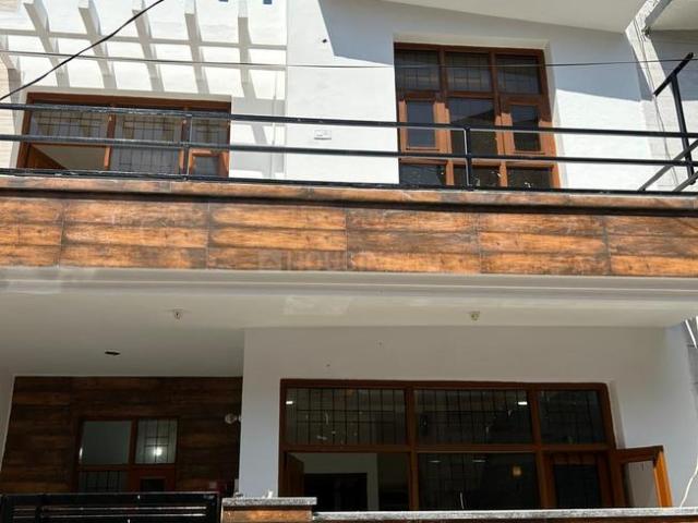 3 BHK Independent House in Dhakoli for resale Zirakpur. The reference number is 16822457