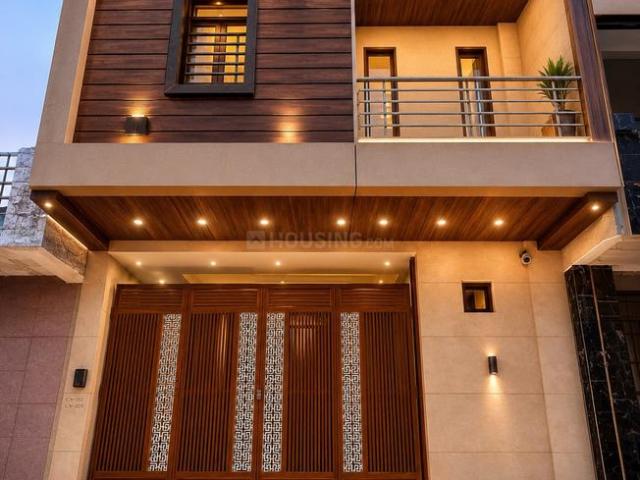 3 BHK Independent House in Dwarka Mor for resale New Delhi. The reference number is 20804065