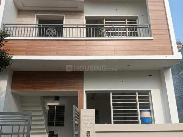 3 BHK Independent House in Gazipur for resale Zirakpur. The reference number is 19672745
