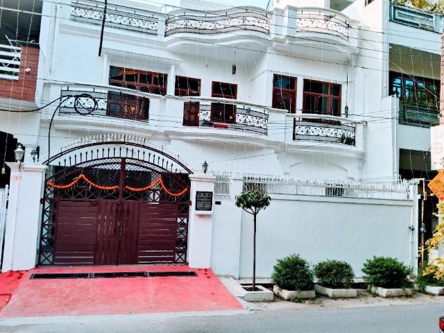 3 BHK Independent House in Gomti Nagar for rent Lucknow. The reference number is 20154495