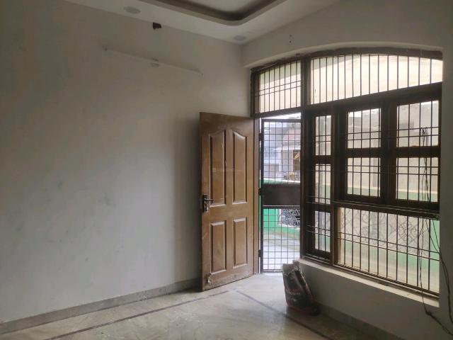 3 BHK Independent Builder Floor in Green Field Colony for resale Faridabad. The reference number is 20693717
