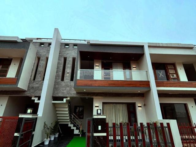 3 BHK Independent House in Kharar for resale Mohali. The reference number is 17605499
