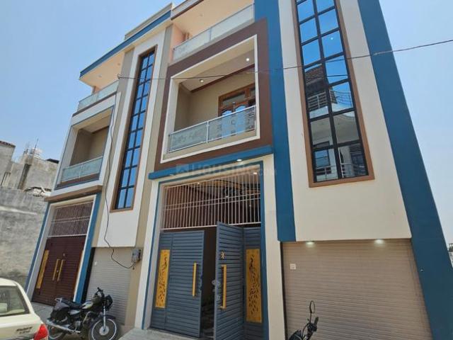3 BHK Independent House in Paharia for resale Varanasi. The reference number is 20085112