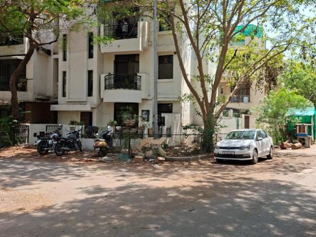 3 BHK Independent House in Palam Vihar for resale Gurgaon. The reference number is 20177875