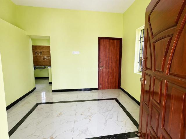 3 BHK Independent House in Red Hills for resale Chennai. The reference number is 20993693