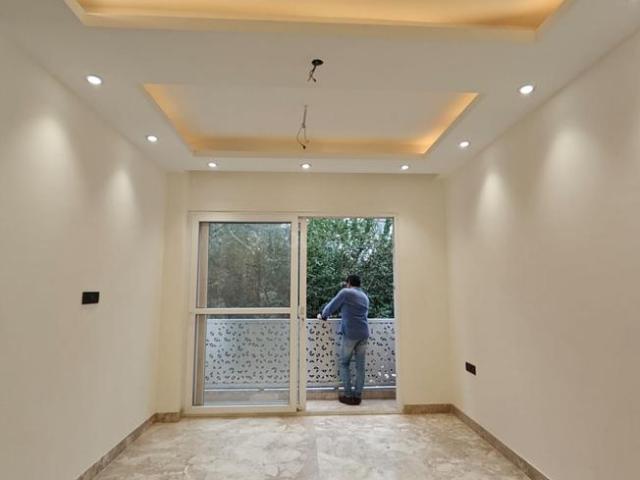 3 BHK Independent House in Safdarjung Enclave for resale New Delhi. The reference number is 20389371