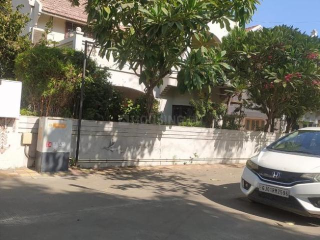 3 BHK Independent House in Satellite for resale Ahmedabad. The reference number is 16213128
