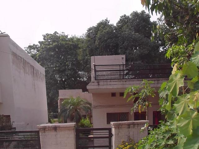3 BHK Independent House in Sector 11 for resale Chandigarh. The reference number is 14366387