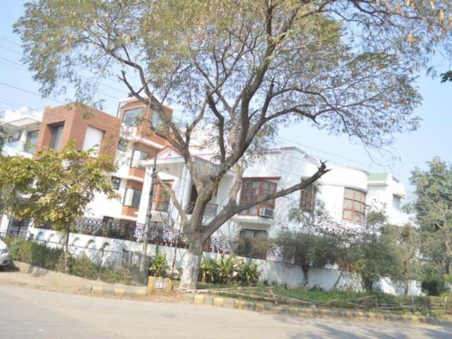 3 BHK Independent House in Sector 14 for rent Gurgaon. The reference number is 20234596