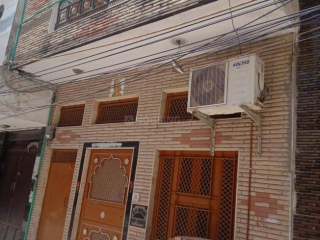 3 BHK Independent House in Sector 8 Dwarka for resale New Delhi. The reference number is 20523119