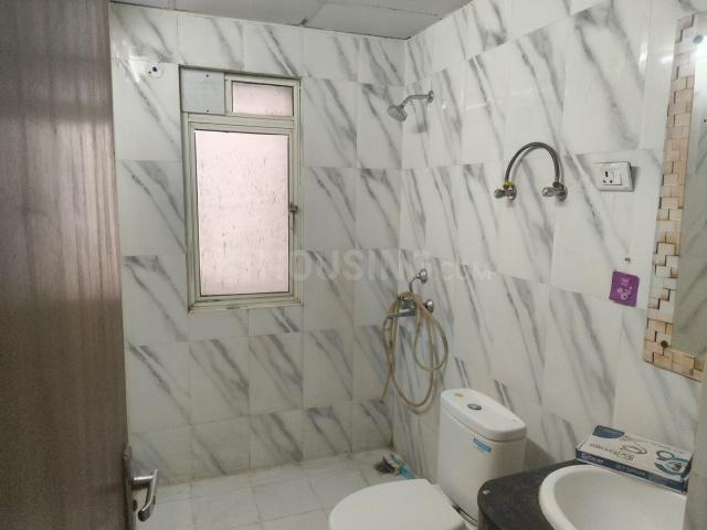 3 BHK Studio in Sector 168 for rent Noida. The reference number is 20711359