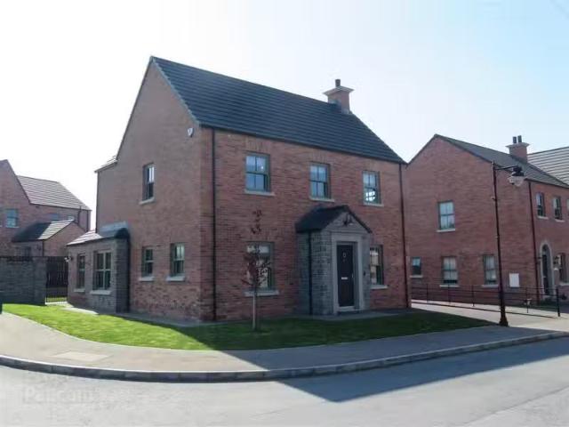 3 Blackthorn Manor